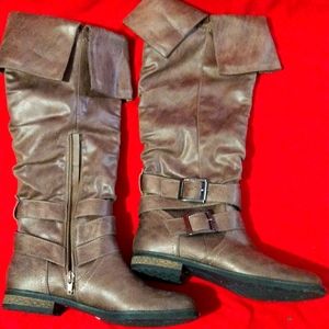 B52 Bullboxer High Buckle Boot